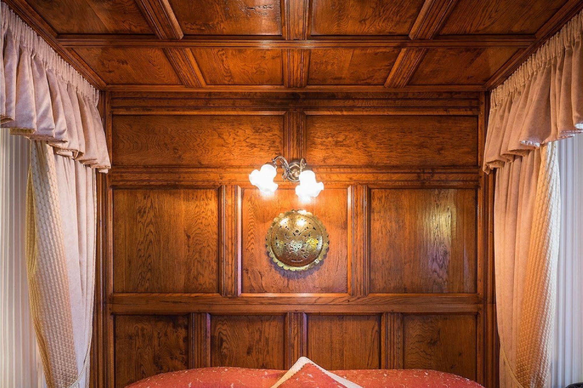 Two Bridges Hotel Zewnętrze zdjęcie